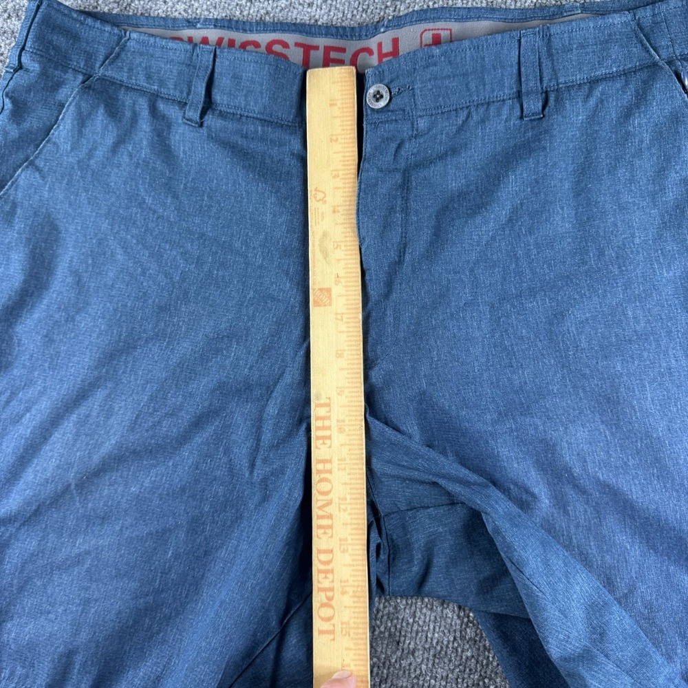 Swiss Tech Men's Gray Flat Front Performance Shorts Size 44 Casual Outdoor - Picture 5 of 9